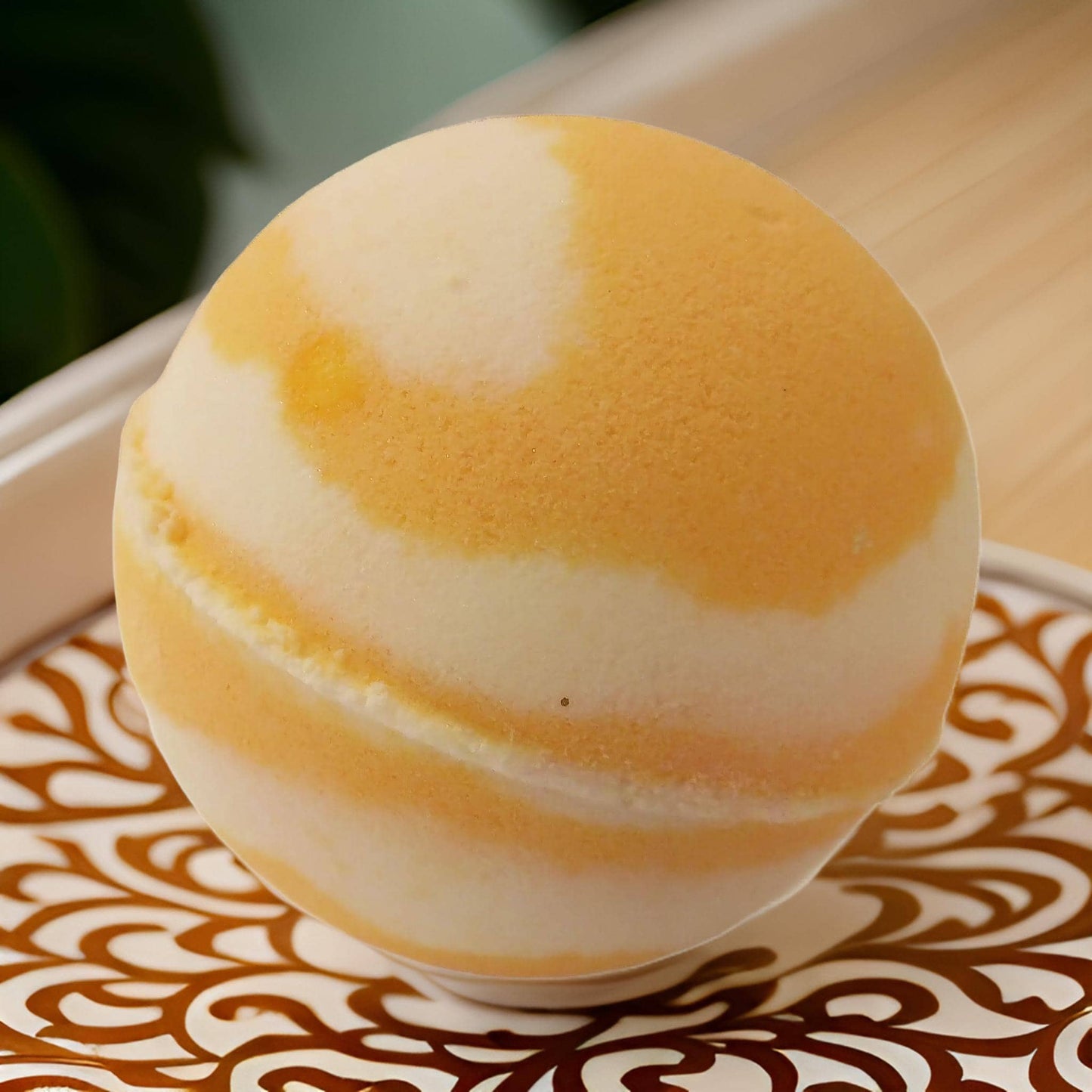 Coconut & Pineapple Fizzy Bath Bomb